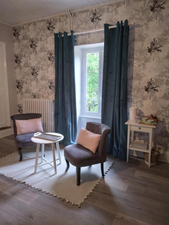 Domaine De Marchal - Chambres Et Table D'Hotes Celles-Sur-Durolle Buitenkant foto