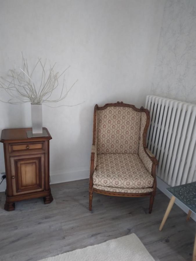 Domaine De Marchal - Chambres Et Table D'Hotes Celles-Sur-Durolle Buitenkant foto